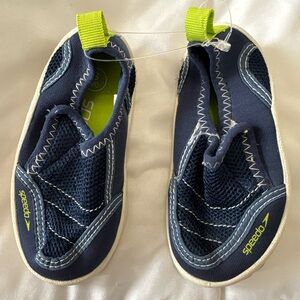 ✨2 for $5✨Speedo Kids Blue Water Shoes with Lime Accents